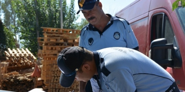 Yunusemre Zabıtası’ndan Küçük Sanayi Sitesi’nde Denetim