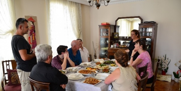 İngiliz Gurmeler Adana Kebabına Hayran Kaldı