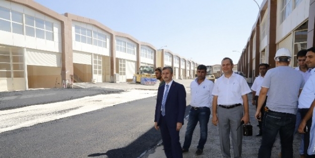Şahinbey Sanayi Sitesinde Asfaltlama Çalişmasi Başladı