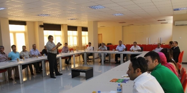 Kara, Turizm İşletmecileri İle Bir Araya Geldi
