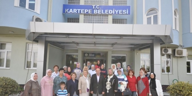 Ak Parti Kadın Kollarından Başkan Üzülmez’e Ziyaret