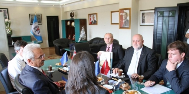 Macar Heyetten Erzincan Belediyesi’ne Ziyaret