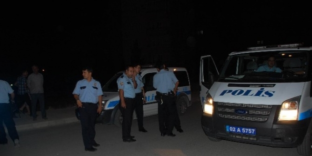 Komşuların Gürültü Kavgası: 2 Yaralı, 4 Gözaltı