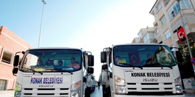 Konak Belediyesi’nden Moloz Harekatı