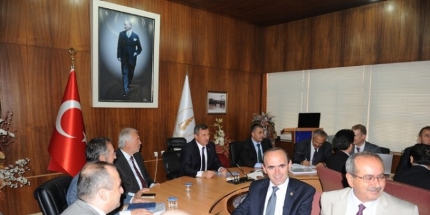 Vali Şerif Yılmaz: Muhtemel Zararları Önceden Görüp Önlem Almalıyız