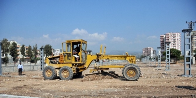 Erdemli’de Kapalı Pazar Yeri Ve Otopark İnşaati Başladı