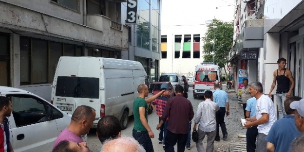 Düzce’de Asansör Boşluğuna Düşen İşçi Ağır Yaralandı