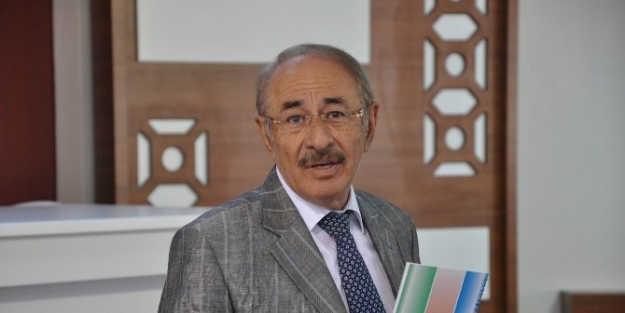 Cü İletişim Fakültesi Dekanı Erol, Gazetecilerle Bir Araya Geldi