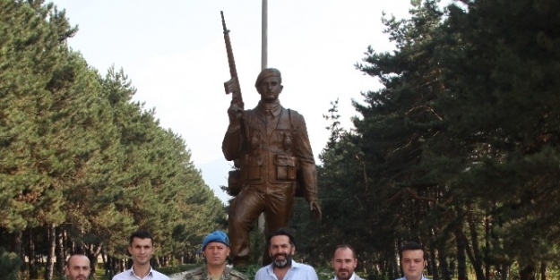 Bgc Üyeleri Tugay Komutanını Ziyaret Etti