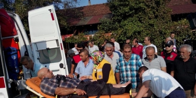 İki Kardeş Birbirini Bıçak Ve Silahla Yaraladı