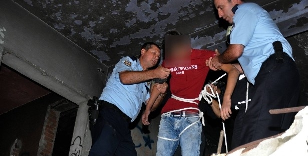 Bonzai İçince Mahsur Kaldılar