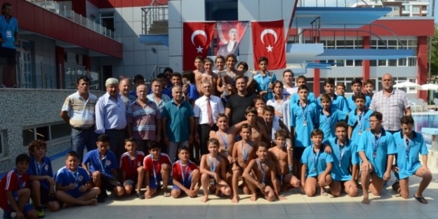 Küçükler Açık Küme Sutopu Müsabakaları Sona Erdi