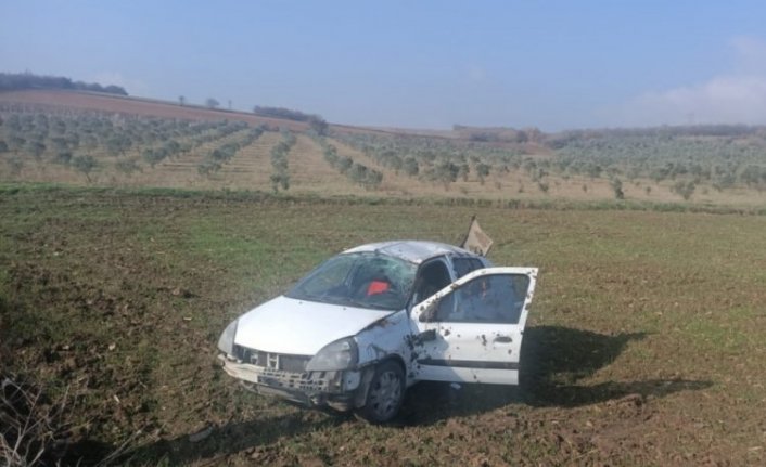 Bursa'da kontrolden çıkan otomobil tarlaya uçtu