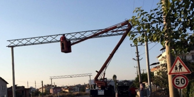 Orhaneli Çevre Yoluna Mobese Ve Radar