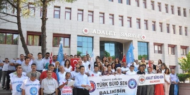 Adliye Çalişanlari Savcı Ve Hakim Maaşlarını Protesto Etti
