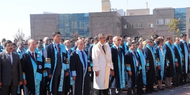 7 Aralık Üniversitesi’nde Yeni Eğitim-öğretim Yılı Açıldı