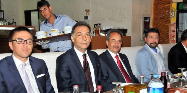 Başkan Akkaya’dan Kaymakam Dursun’a Veda Yemeği