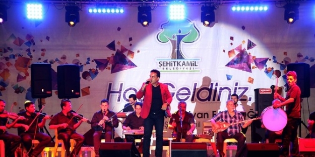 Mustafa Uğur Merveşehirlileri Coşturdu