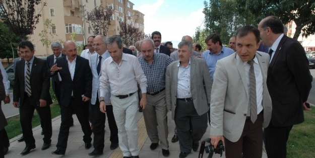 İl Genel Meclisi Üyeleri Büyükşehir Belediyesinin Hizmetlerini İnceledi
