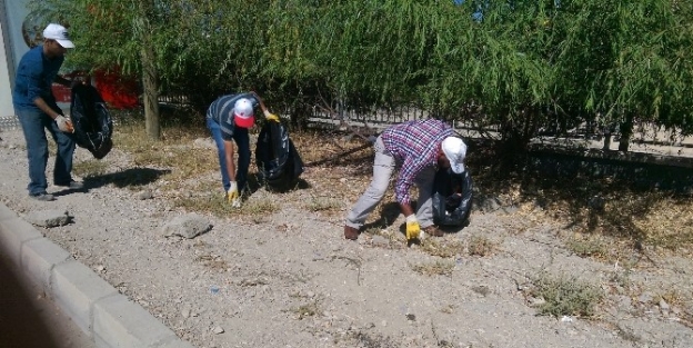 Tuşba Belediyesi’nden Çevre Temizliği