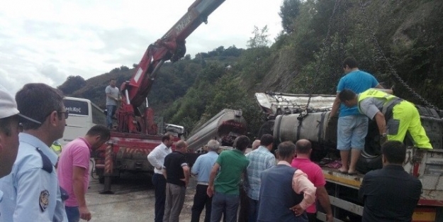 Giresun’da Trafik Kazası: 1 Ölü, 1 Yaralı