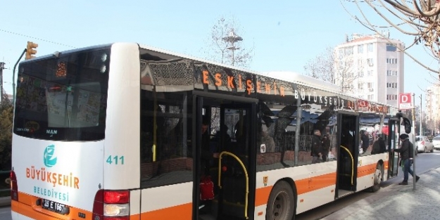 Büyükşehir Belediyesi’nden Tramvay Destek Otobüs Hattı Açıklaması