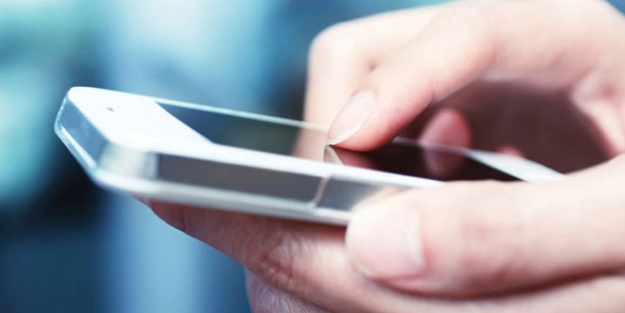 İnternetten telefon sipariş etti kutudan...