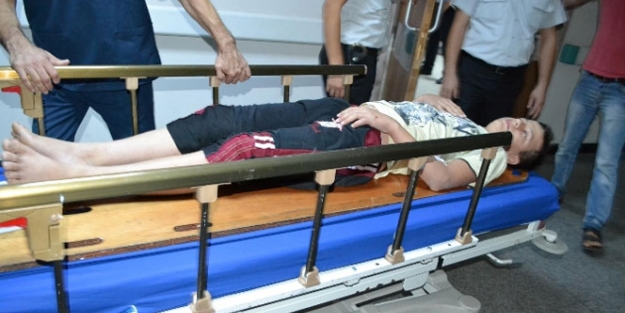 Balkondan düşen gencin burnu dahi kanamadı