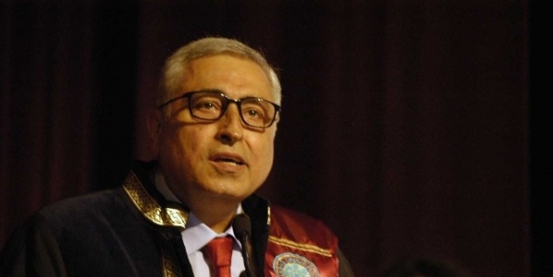 Ünlü Cerrahtan Geleceğin Hekimlerine İlginç Tavsiyeler