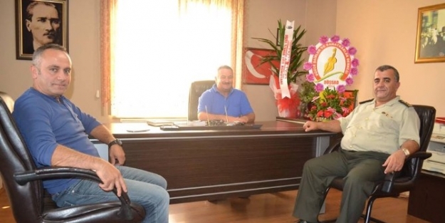 Komutan, Şairler Ve Sanatkarlar Derneğini Ziyaret Etti