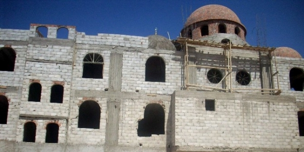 İnşaati Yarıda Kalan Cami Yardım Bekliyor