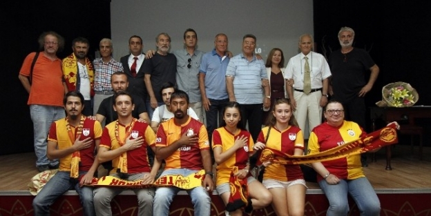 Taçsız Kral Unutulmadı