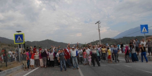 Fethiye Muğla Karayolunda Eylem