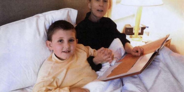 Otistik oğlunu öldüren kadın yargı karşısında