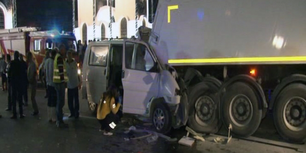 Trafik kazasında 3 kişi hayatını kaybetti