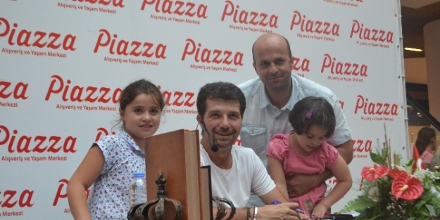 Mehmet Coşkundeniz, Aşk Uykusu’na İmza Attı