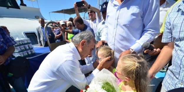 Kocaoğlu, Foça Festivalinin Konuğu Oldu