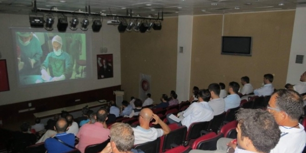 Doktorlar Tepecık’te Canlı Cerrahi İzledi