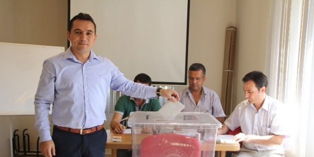 Başkan Eryılmaz Güven Tazeledi