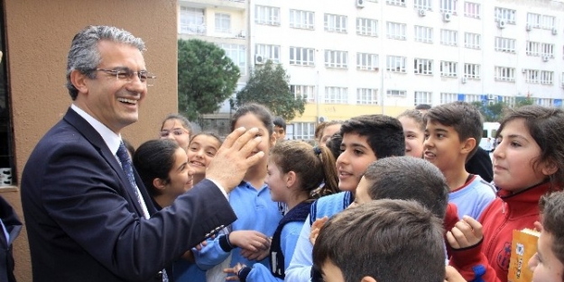 Karşıyaka Belediyesi’nden Öğrencilere Burs