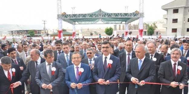 Balıkesir’de Eğitim Öğretim Yılı Törenle Açıldı