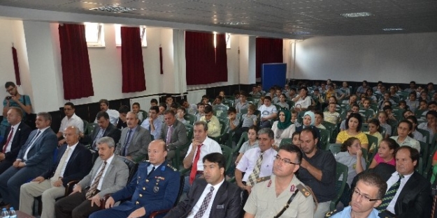 Akhisar’da İlköğretim Haftası Kutlandı