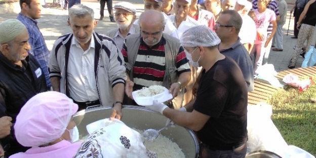 Kanseri Yendi 6 Yıldır Şükür Yemeği Dağıtıyor