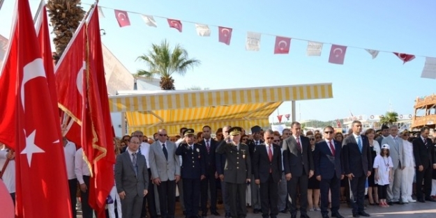 Ayvalık’ın Düşman İşgalinden Kurtuluşunun 92. Yıldönümü Coşkuyla Kutlandı