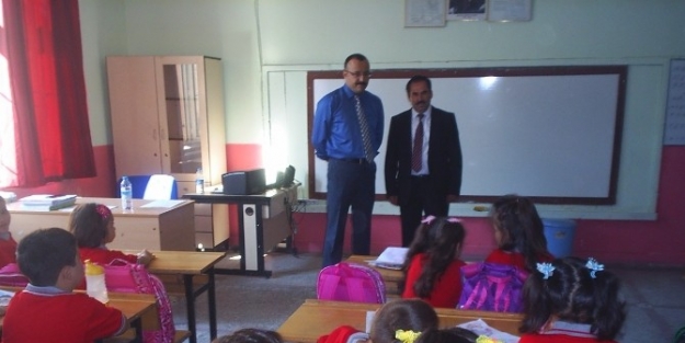 Selendi’de İlk Ders Zili Çaldi