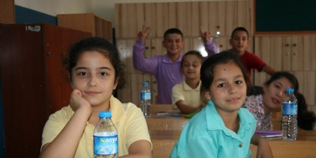 Düzce’de Kitaplar Sıralarda Hazırdı