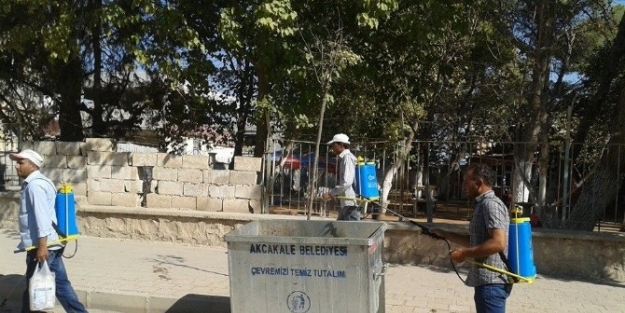 Şanliurfa’da Konteynerler Bile İlaçlaniyor