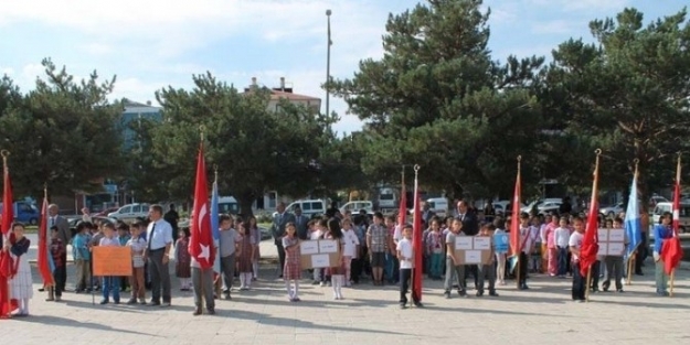 Erzincan’da İlköğretim Haftası Kutlandı
