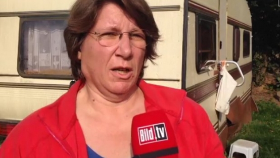 Komşusu, kızını seks kölesi yaptı!