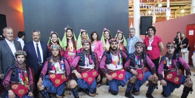 Burhaniye’nin Şeker Otu Feshane’de Tanıtıldı